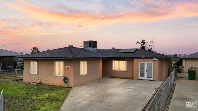 1729 Melody Lane, Bakersfield, CA 93308