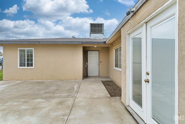 1729 Melody Lane, Bakersfield, CA 93308