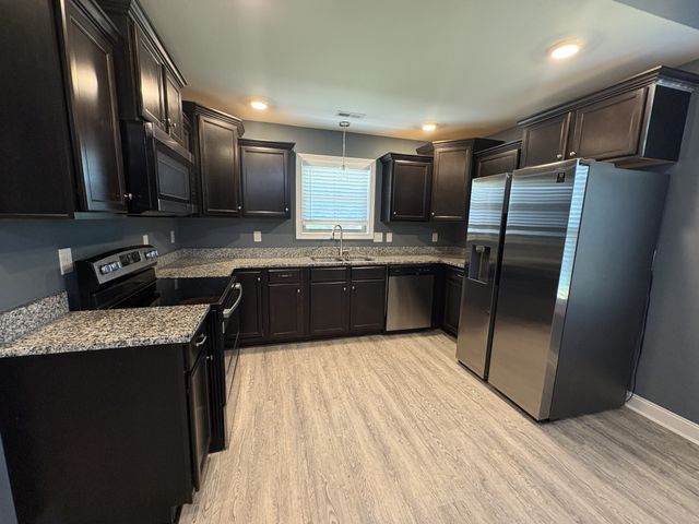 132 Schroer Rd, Clarksville, TN 37042