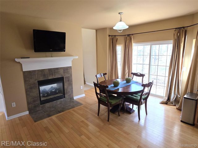 14215 Red Oak Drive, Van Buren Charter Township, MI 48111