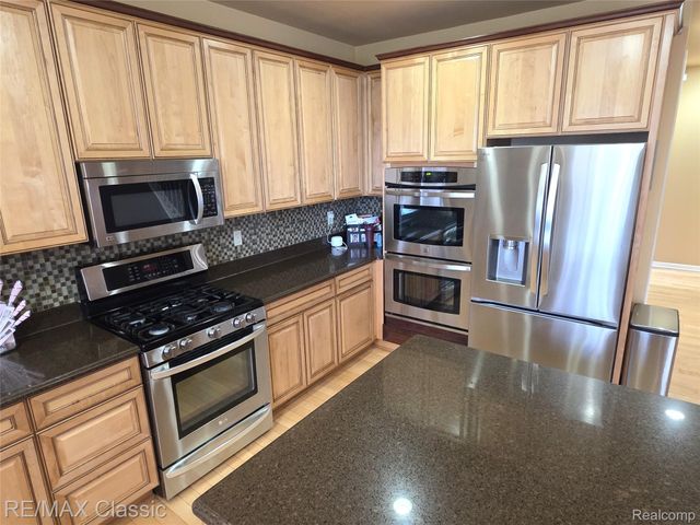 14215 Red Oak Drive, Van Buren Charter Township, MI 48111