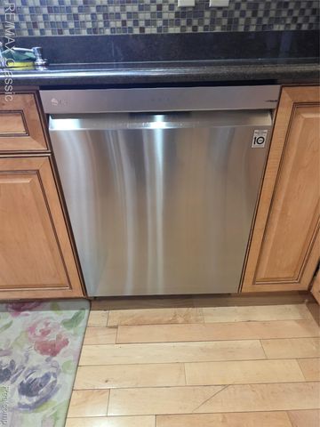 14215 Red Oak Drive, Van Buren Charter Township, MI 48111