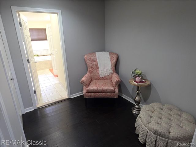 14215 Red Oak Drive, Van Buren Charter Township, MI 48111