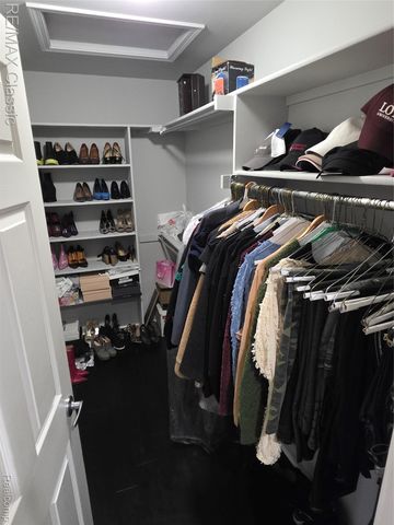 14215 Red Oak Drive, Van Buren Charter Township, MI 48111