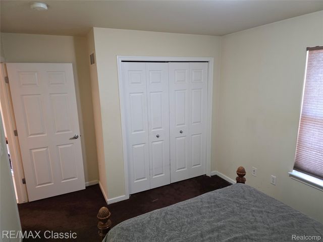 14215 Red Oak Drive, Van Buren Charter Township, MI 48111