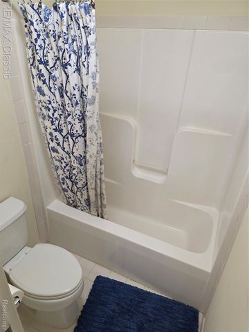 14215 Red Oak Drive, Van Buren Charter Township, MI 48111