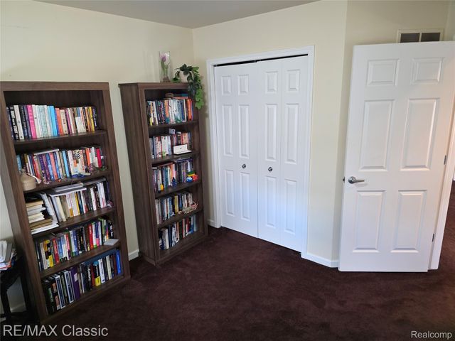 14215 Red Oak Drive, Van Buren Charter Township, MI 48111