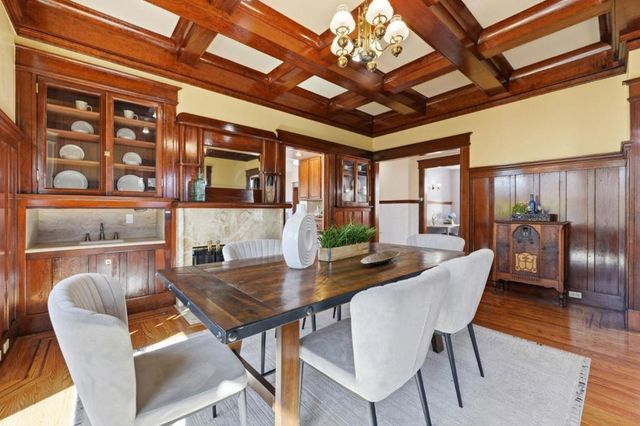 809 E 5th Avenue, San Mateo, CA 94402