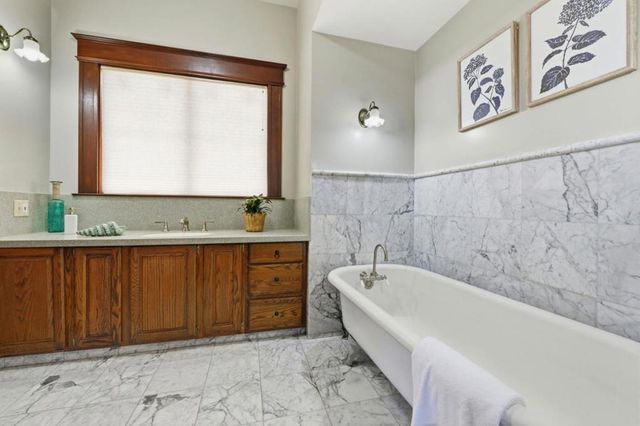 809 E 5th Avenue, San Mateo, CA 94402