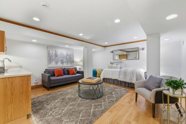 809 E 5th Avenue, San Mateo, CA 94402