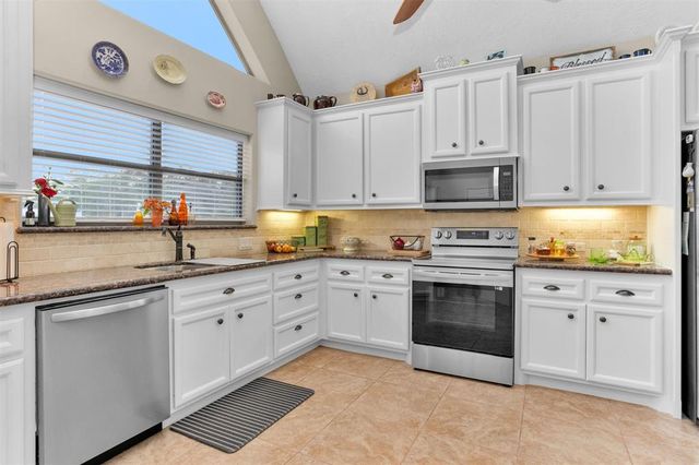 11426 Willis Waukegan Road, Conroe, TX 77303