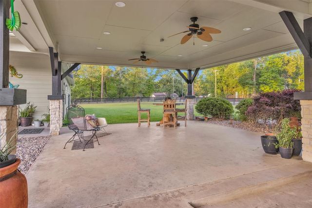 11426 Willis Waukegan Road, Conroe, TX 77303