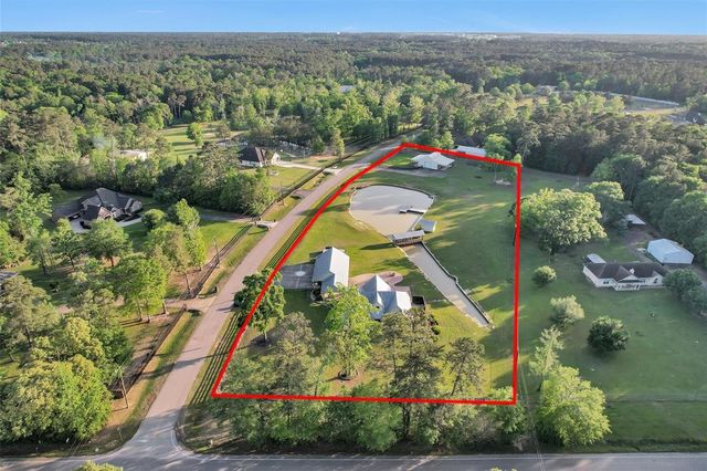 11426 Willis Waukegan Road, Conroe, TX 77303