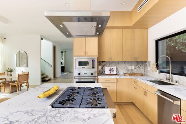 9064 Harland Avenue, West Hollywood, CA 90069