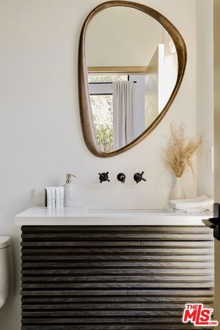 9064 Harland Avenue, West Hollywood, CA 90069