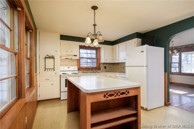 3708 Holmans Lane, Jeffersonville, IN 47130