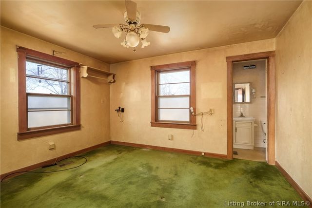 3708 Holmans Lane, Jeffersonville, IN 47130