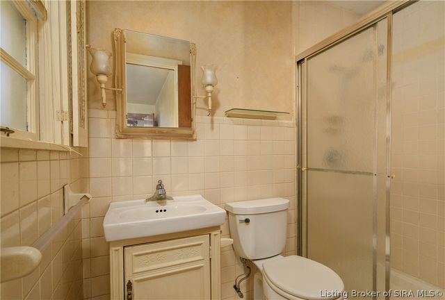 3708 Holmans Lane, Jeffersonville, IN 47130