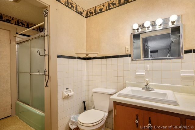 3708 Holmans Lane, Jeffersonville, IN 47130