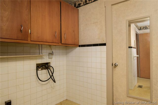 3708 Holmans Lane, Jeffersonville, IN 47130