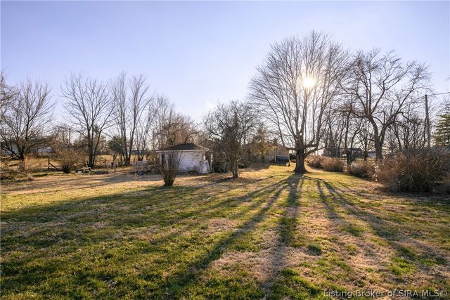 3708 Holmans Lane, Jeffersonville, IN 47130