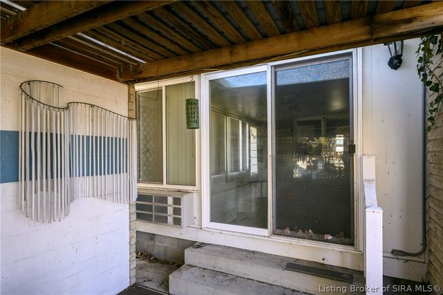 3708 Holmans Lane, Jeffersonville, IN 47130