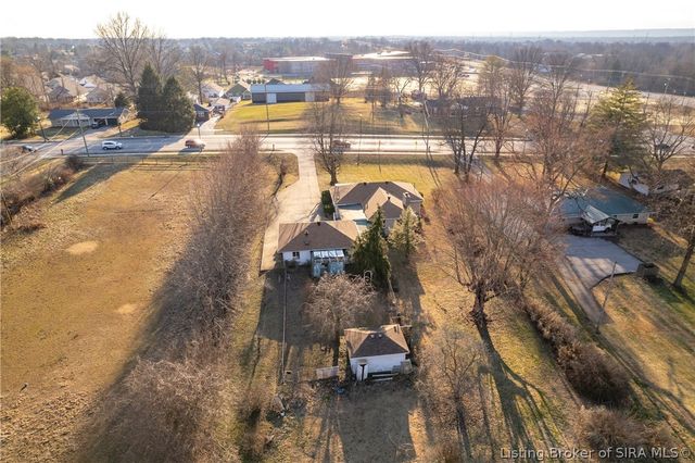 3708 Holmans Lane, Jeffersonville, IN 47130