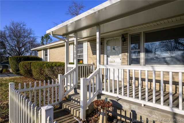 3708 Holmans Lane, Jeffersonville, IN 47130