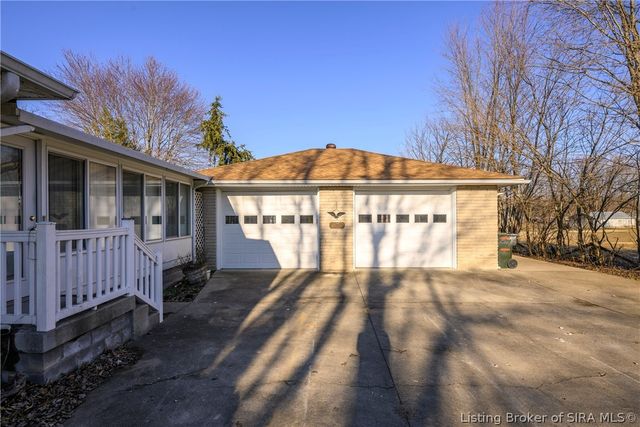 3708 Holmans Lane, Jeffersonville, IN 47130