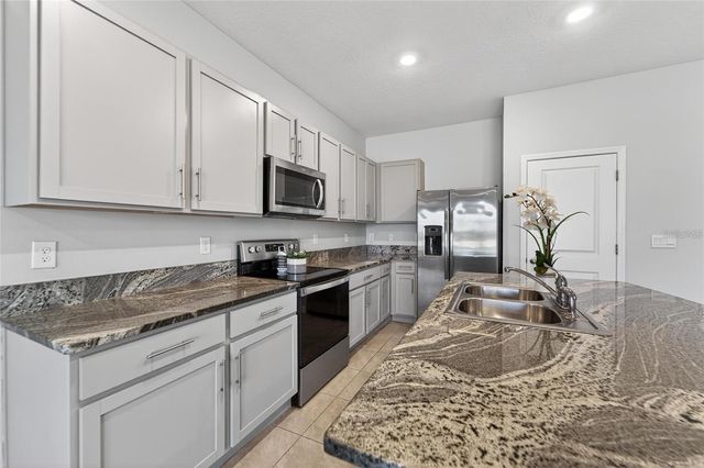 188 MANGROVE SHADE CIRCLE, Apollo Beach, FL 33572