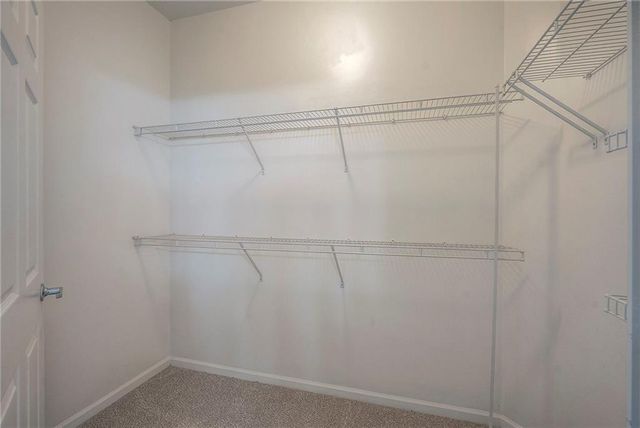 11751 S Roundtree Street 102, Olathe, KS 66061