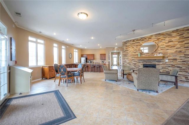 11751 S Roundtree Street 102, Olathe, KS 66061