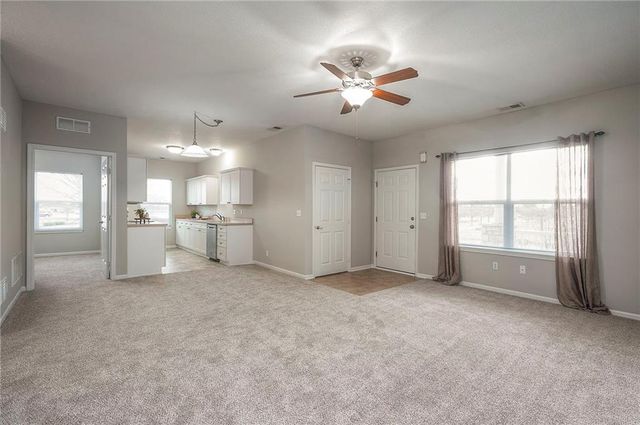 11751 S Roundtree Street 102, Olathe, KS 66061