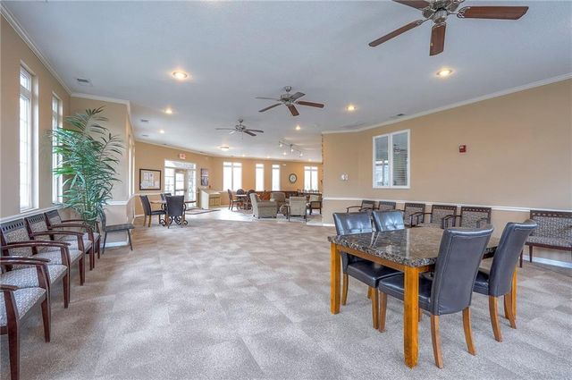 11751 S Roundtree Street 102, Olathe, KS 66061