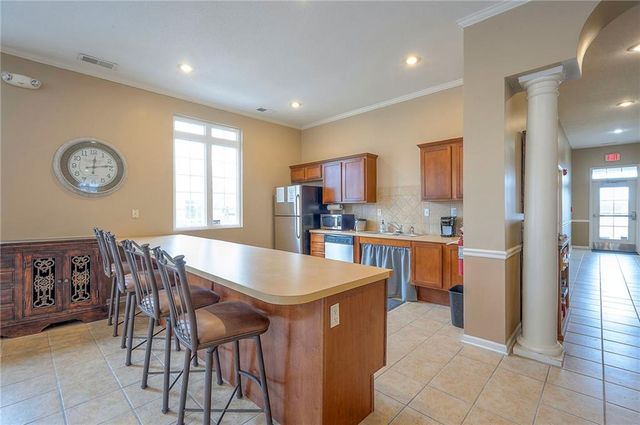 11751 S Roundtree Street 102, Olathe, KS 66061