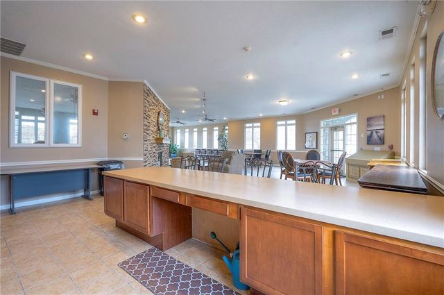 11751 S Roundtree Street 102, Olathe, KS 66061