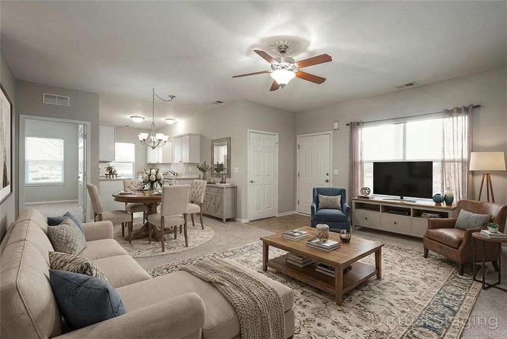 11751 S Roundtree Street 102, Olathe, KS 66061