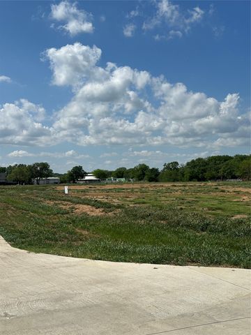 8132 Fields Road, Copper Canyon, TX 76226