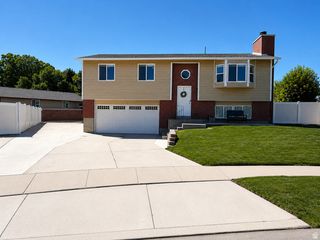 6278 S HURSTBOURNE CIR, Taylorsville, UT 84129