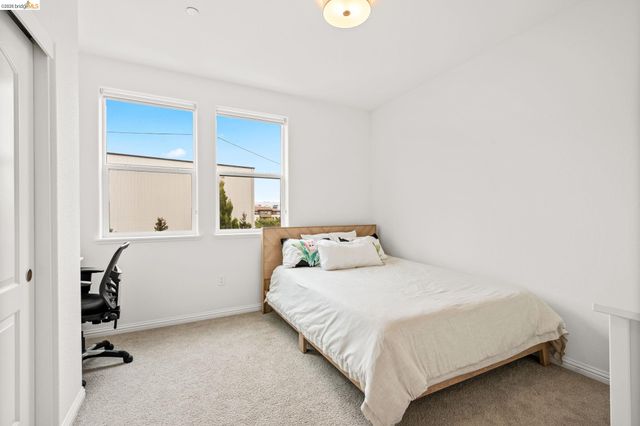 2875 Tradewind Dr, Alameda, CA 94501