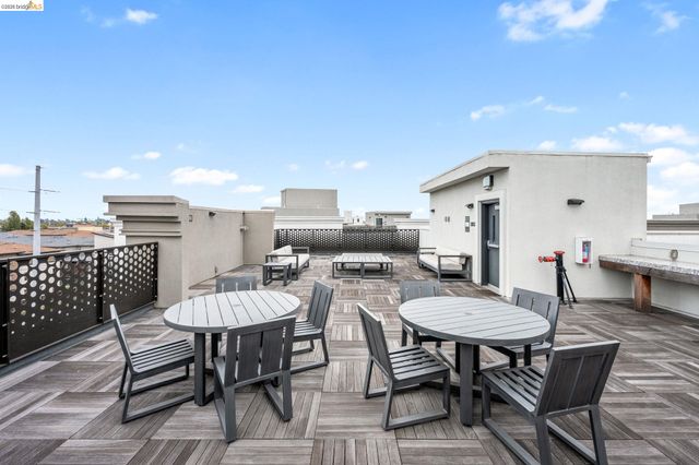 2875 Tradewind Dr, Alameda, CA 94501