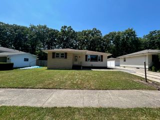 1424 Mississippi Place, Hobart, IN 46342