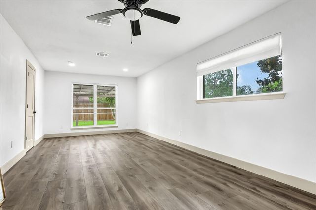 10115 Kirkbluff Drive, Houston, TX 77089