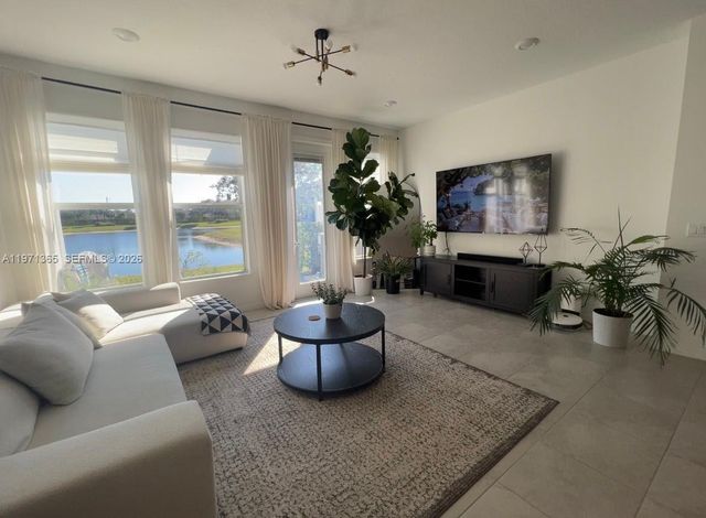 6140 Planta Ln 6140, Green Acres, FL 33415