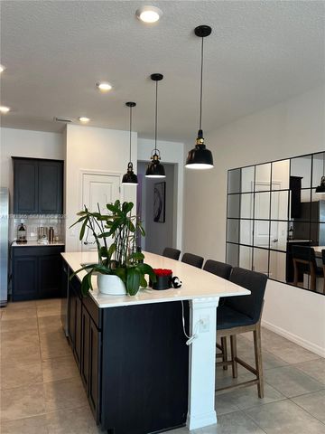 6140 Planta Ln 6140, Green Acres, FL 33415