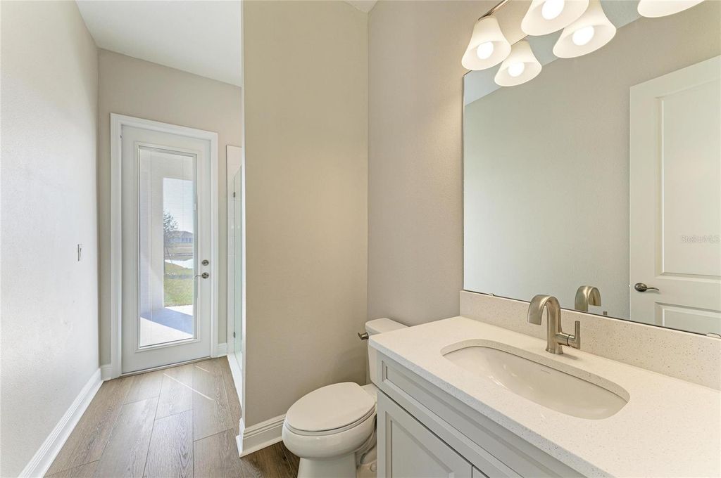 Image 25 of property listing at 10307 ASHAWAY DRIVE, Parrish, FL 34219