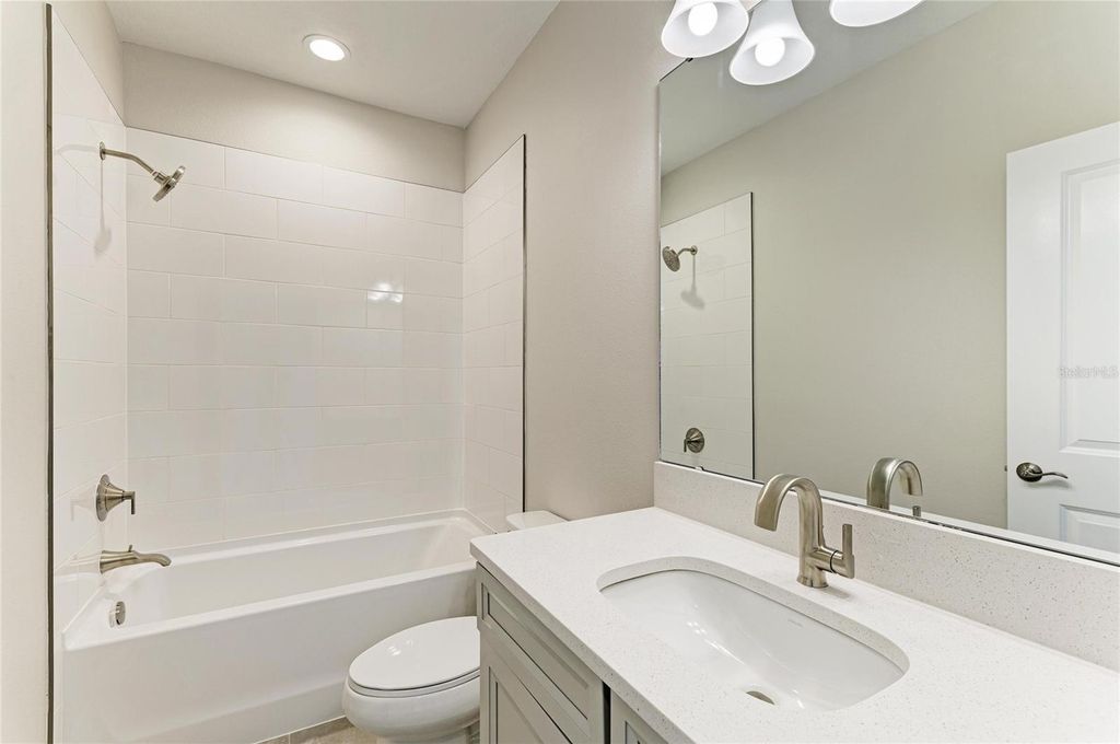 Image 29 of property listing at 10307 ASHAWAY DRIVE, Parrish, FL 34219