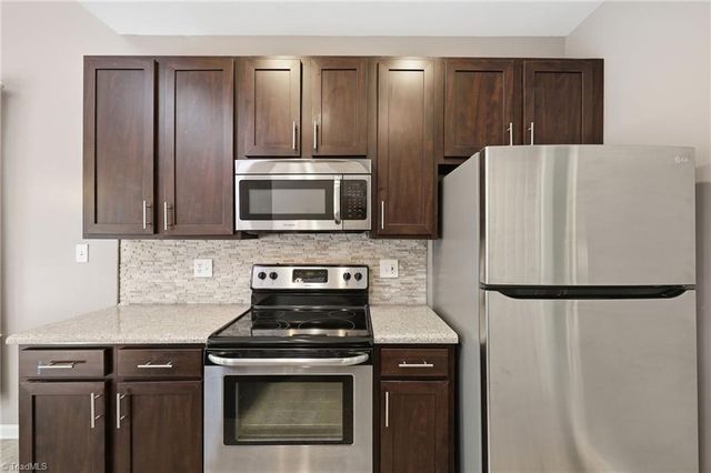 425 Turnberry Drive, Mebane, NC 27302