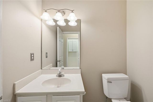 425 Turnberry Drive, Mebane, NC 27302
