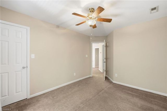 425 Turnberry Drive, Mebane, NC 27302
